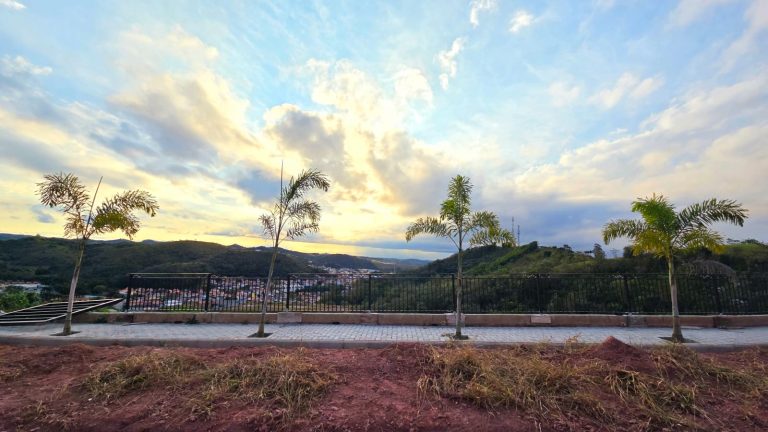 Vista panorâmica de Guararema a partir do mirante do Residencial Villas do Vale